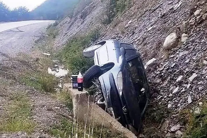 Despiste y vuelco en la Ruta 3, sin lesionados