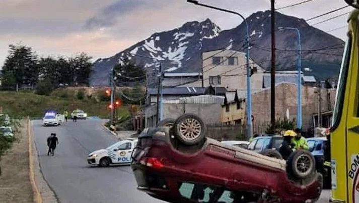 Borracho volco y termino con el vehiculo incautado en Ushuaia