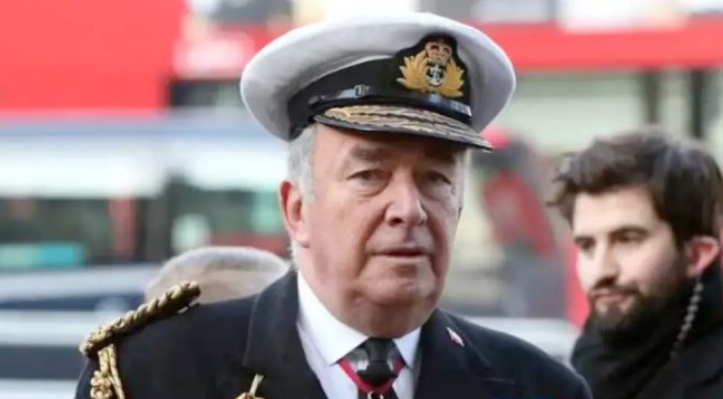 Un ex almirante británico dijo que Milei sería un «tonto» si piensa que puede recuperar las Islas Malvinas