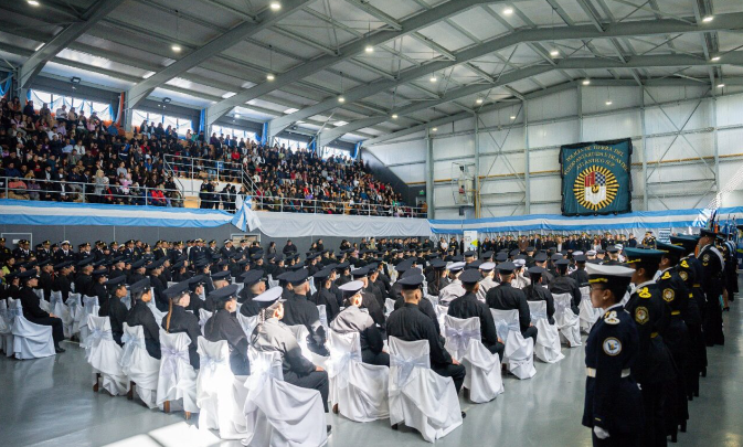 146 nuevos oficiales y agentes de Policía y del Servicio Penitenciario