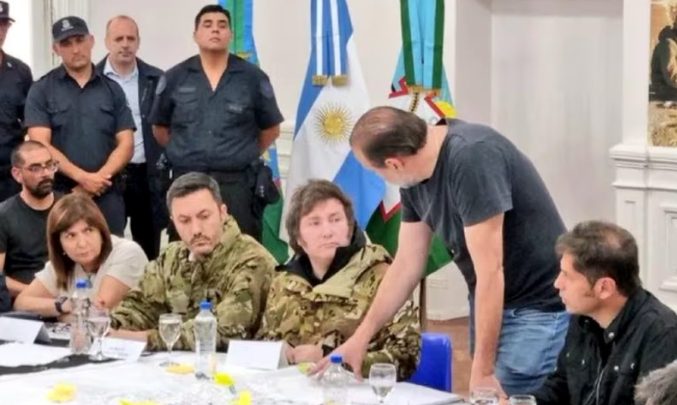 Tragedia: Milei visita Bahía Blanca junto a ministros, tras el temporal que dejó 13 muertos