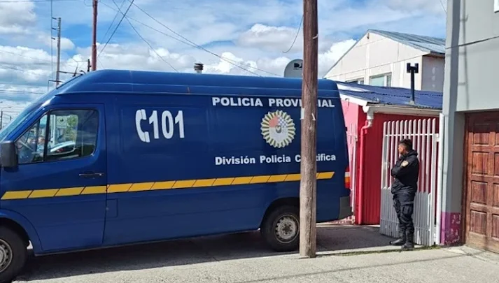Encontraron a un hombre sin vida en el garage de su vivienda