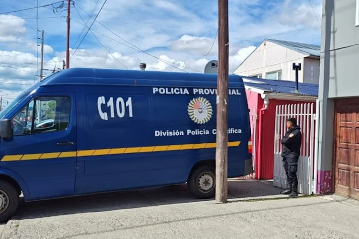 Encontraron a un hombre sin vida en el garage de su vivienda