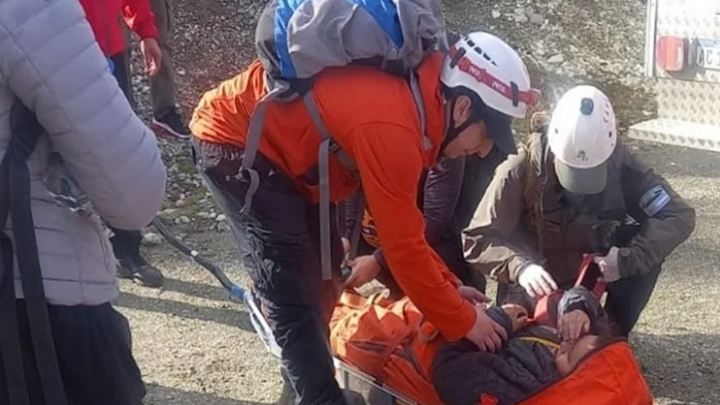 Rescate de una turista en senda a Estancia Túnel