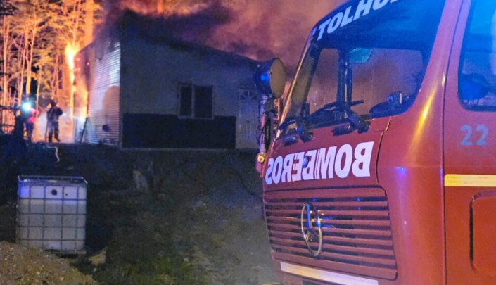 Hipotético accidente: Incendio en una casilla de Tolhuin