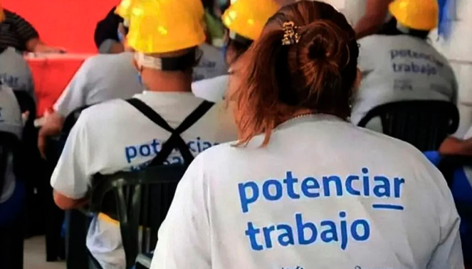 Por cruces migratorios: El Gobierno nacional avanza en la baja de más de 120 mil planes Potenciar Trabajo