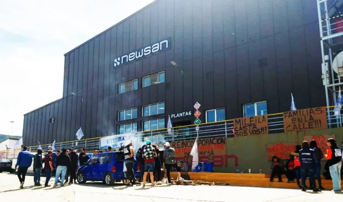 Newsan: Entre los despidos se encuentra una empleada con cáncer
