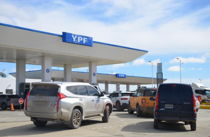 Ley Ómnibus: YPF no estará sujeta a privatización