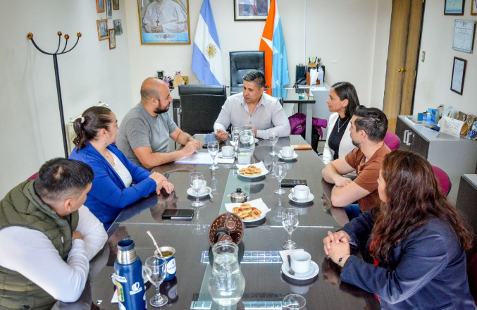 Afiliados de UTHGRA tendrán certificación en manipulación de alimentos Afiliados de UTHGRA tendrán certificación en manipulación de alimentos