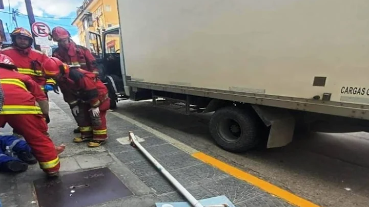 Un lesionado por un camión sin frenos en el centro de Ushuaia