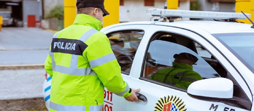 POLICÍAS Y PENITENCIARIOS LLAMAN A UN “FALTAZO” Y A PARALIZARSE ESTE SÁBADO POLICÍAS Y PENITENCIARIOS LLAMAN A UN “FALTAZO” Y A PARALIZARSE ESTE SÁBADO