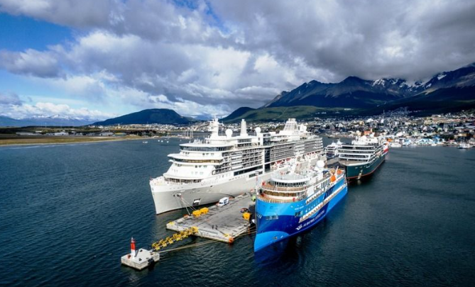 Ushuaia: Arribó el primer barco propulsado a gas natural licuado