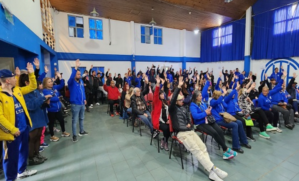 Paritarias: ATE Río Grande aprobó el ofrecimiento salarial del Ejecutivo provincial Paritarias: ATE Río Grande aprobó el ofrecimiento salarial del Ejecutivo provincial