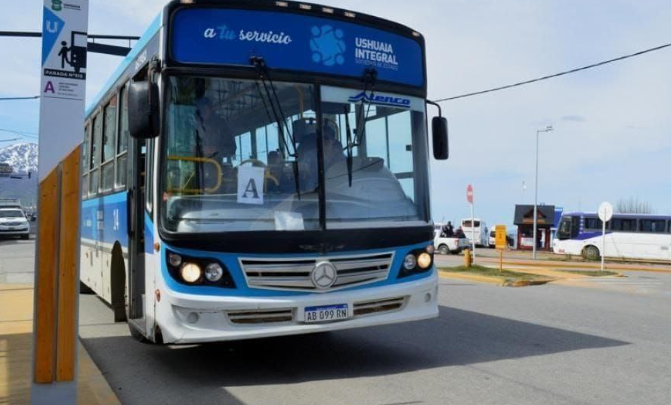 Ushuaia: Cuarto intermedio en la asamblea por el aumento en el pasaje de colectivo