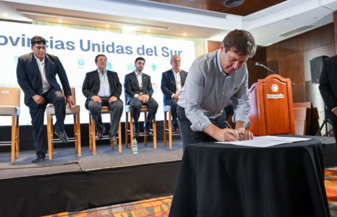 Melella, con los gobernadores: La Declaración de Madryn es “una mirada al futuro que tiene que ver con la esperanza” Melella, con los gobernadores: La Declaración de Madryn es “una mirada al futuro que tiene que ver con la esperanza”