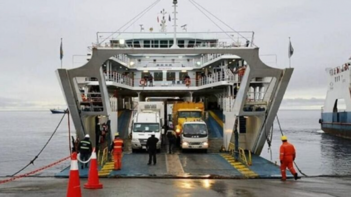 Estrecho de Magallanes: Transportistas argentinos adeudan a la barcaza USD 2.5 millones