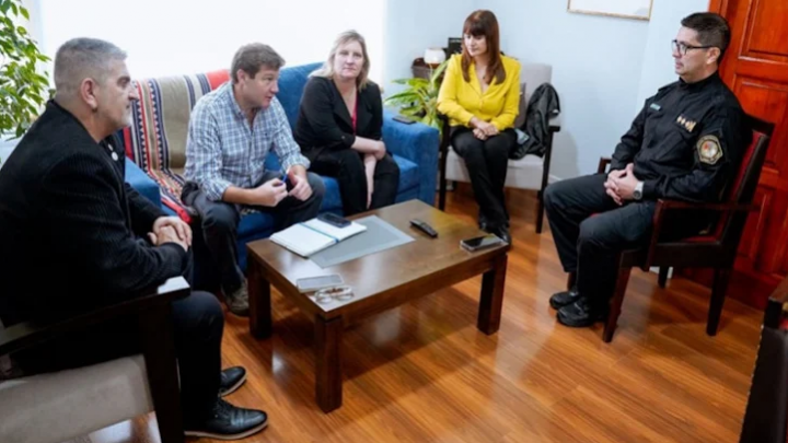 Melella entregará tierra a empleados estatales