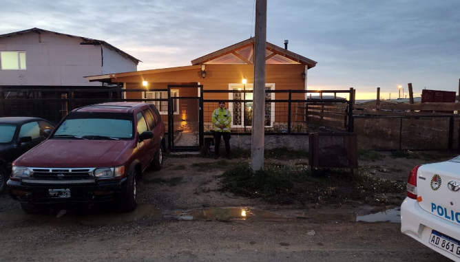 Armado hasta los dientes: Secuestran 18 armas en un allanamiento en el barrio Malvinas Argentinas
