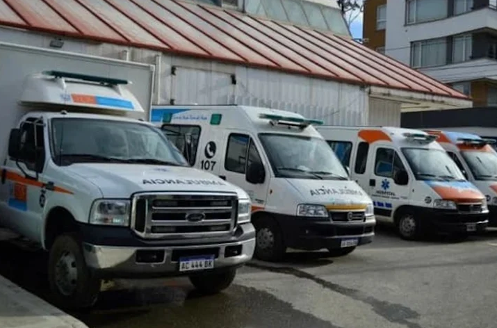 Ambulancias salen a emergencias sin médicos Ambulancias salen a emergencias sin médicos