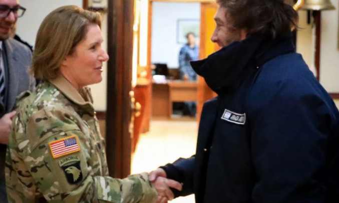 Lazos con EEUU: Milei se reunió en Ushuaia con la militar estadounidense Laura Richardson