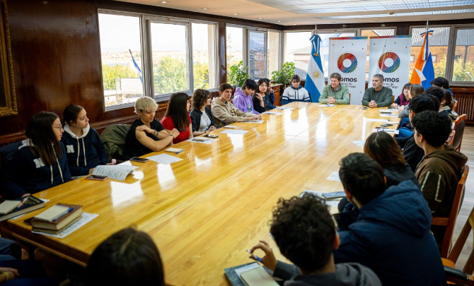 Melella se reunió con estudiantes de Ushuaia y Tolhuin