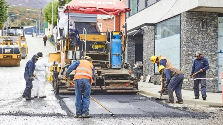 Repavimentación de diferentes calles en USHUAIA