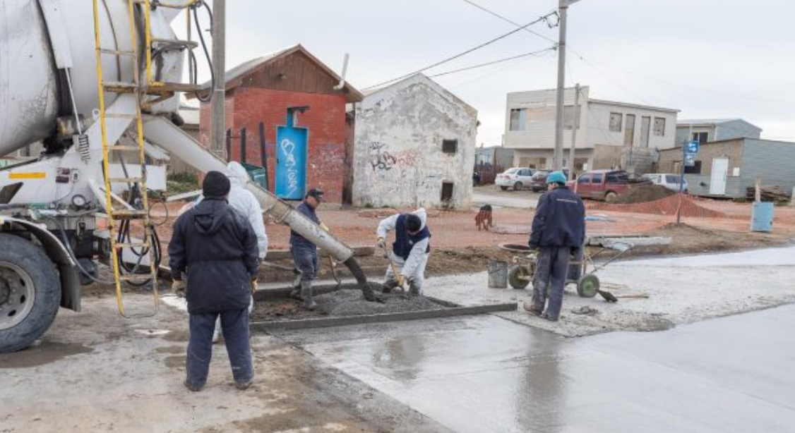 Vecinos de la zona sur ya cuentan con un aliviador cloacal Vecinos de la zona sur ya cuentan con un aliviador cloacal