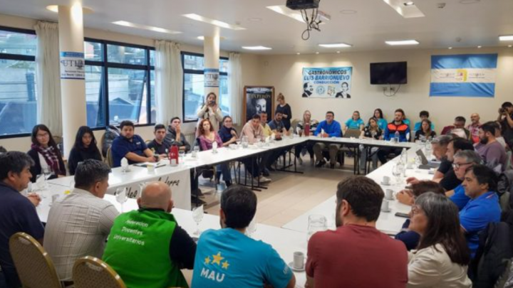 Calderón: “Defendemos los derechos que Milei está recortando con su cruel motosierra”