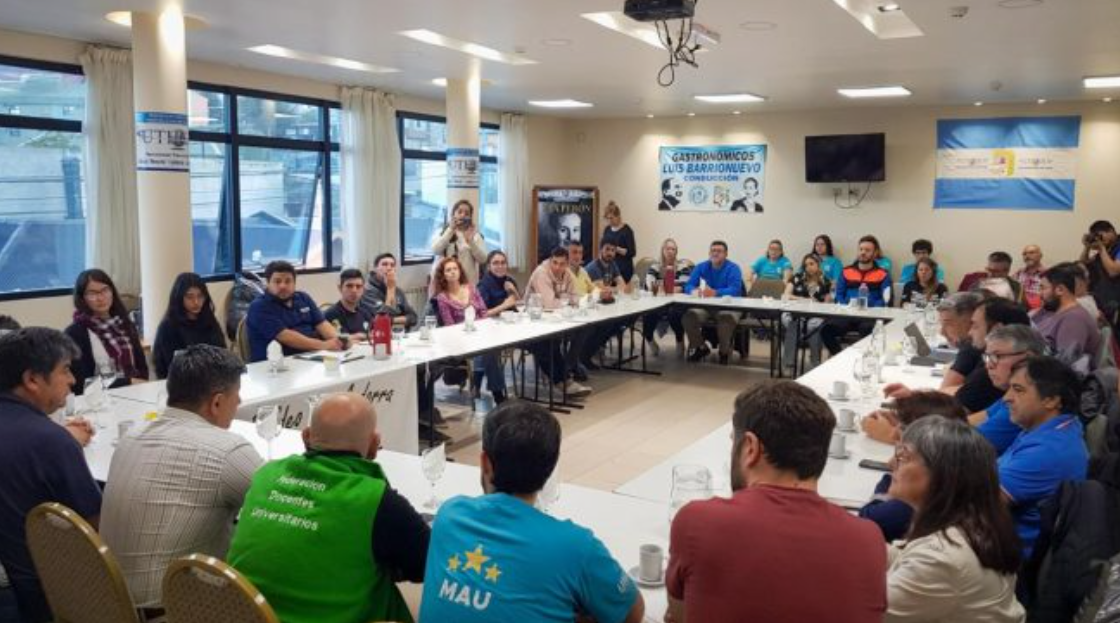 Calderón: “Defendemos los derechos que Milei está recortando con su cruel motosierra”