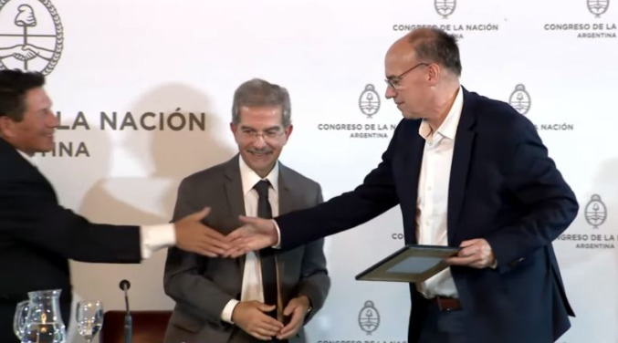 Premios Parlamentario 2023: Distinguieron a Pablo Blanco por su tarea en el Senado Nacional