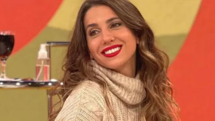 Cinthia Fernández sabe cómo llamar la atención: lencería de cuero y mucha piel