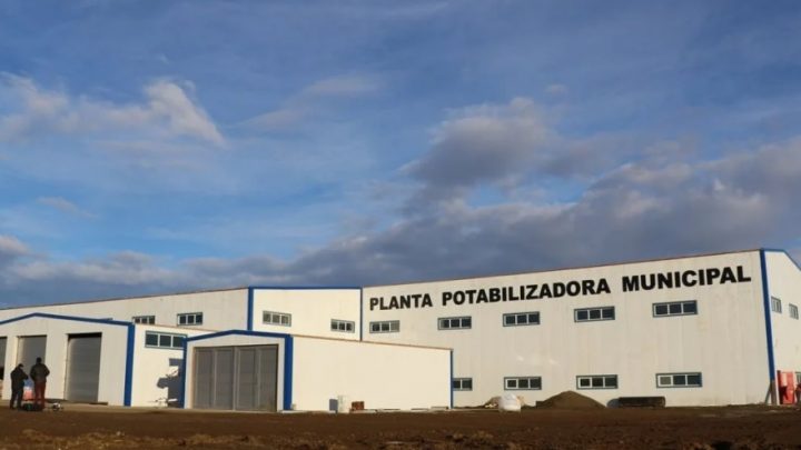 Por el ‘consumo excesivo’ de agua potable comienzan a restringir el servicio en Río Grande