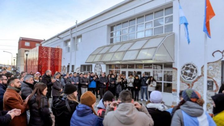 Día de la Bandera: Banderazo desde el fin del mundo»: Tierra del Fuego conmemoró el 20 de Junio