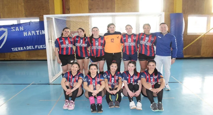 Handball los cuervos y repatriados campeones provinciales
