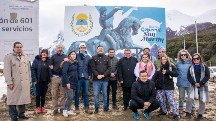 Fue inaugurado un nuevo mural en la entrada del barrio General San Martín