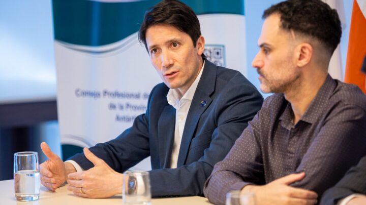 “Todo este dinero que ganamos, en vez de dárselo al dueño, se lo damos a la sociedad”