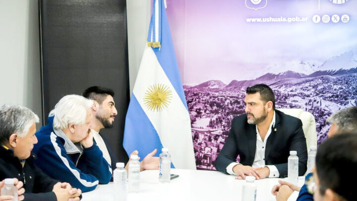 Vuoto y Moyano: “La recesión azota cada rincón del país”