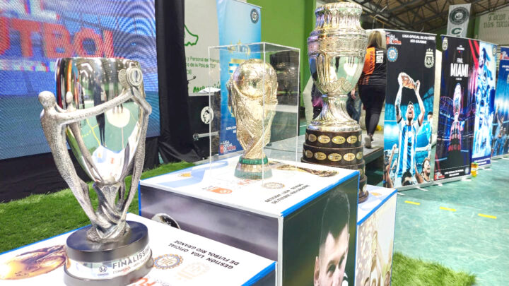 32.176 personas participaron de la exhibición de los trofeos de “La Scaloneta”