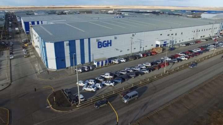 Serie Spark: Una nueva marca de celulares fabricará BGH en Río Grande