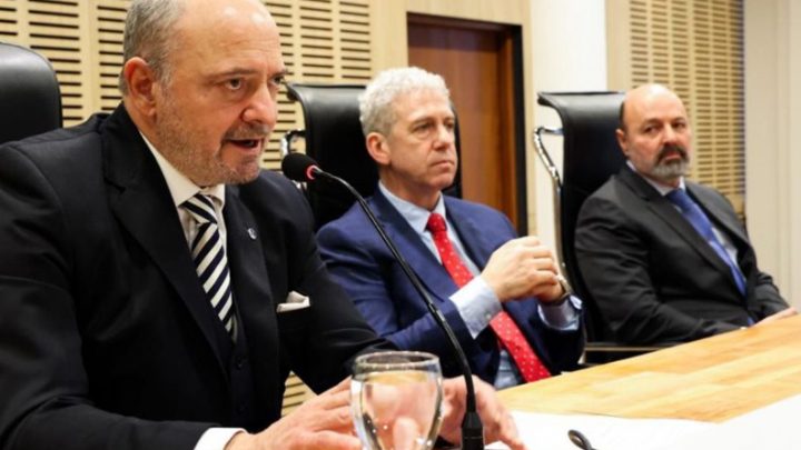 Crece la polémica: La Asociación de Magistrados se metió en la pelea entre el juez Löffler y el Gobierno