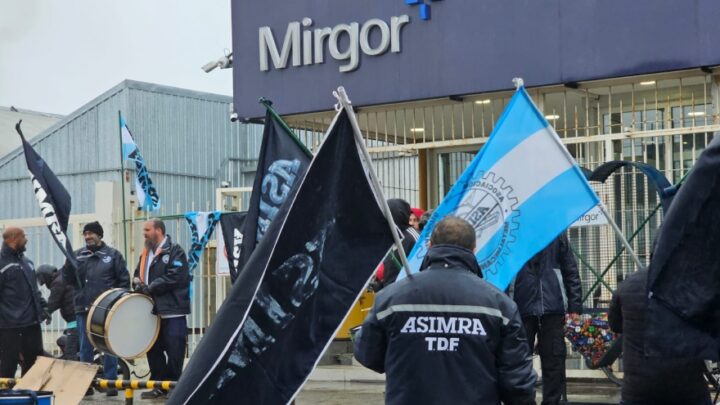 Río Grande: Empleados de Mirgor reclaman por el premio anual y la continuidad de los contratados desde 2020