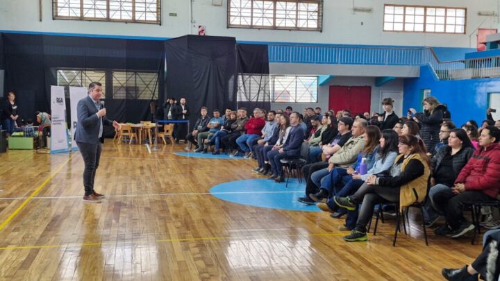 Solución habitacional: El Municipio de Río Grande entregó 55 lotes con servicios