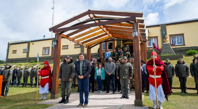 Melella acompañó el 11° aniversario de la Agrupación XIX Tierra Del Fuego de Gendarmería