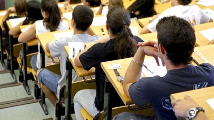 Educación: Nación busca arancelar las universidades públicas para extranjeros