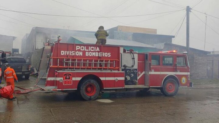 Una quema de basura se fue de control y debieron llamar a los bomberos