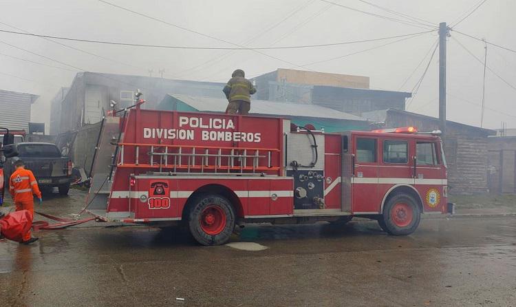 Una quema de basura se fue de control y debieron llamar a los bomberos