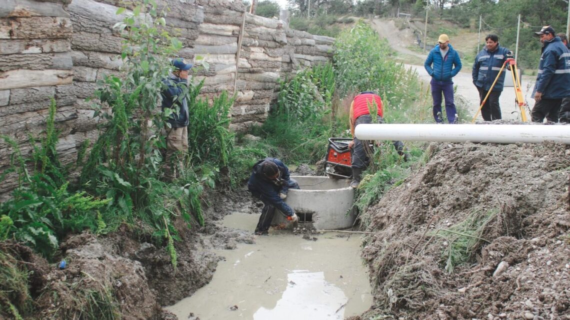 En Tolhuin se concretan varias labores de infraestructura