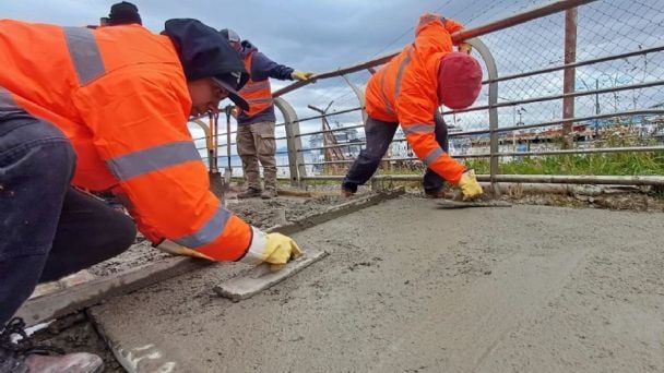 USHUAIA: Reconstruyeron un tramo de la vereda en el ingreso al Puerto