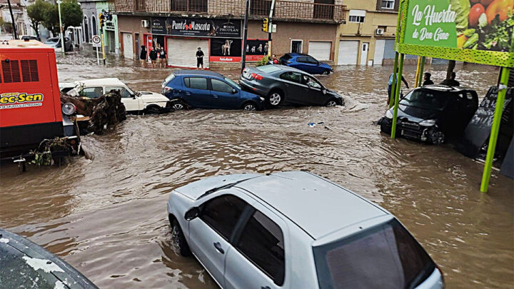 Temporal en Bahía Blanca: 16 muertos, 100 desaparecidos y más de 1.450 evacuados