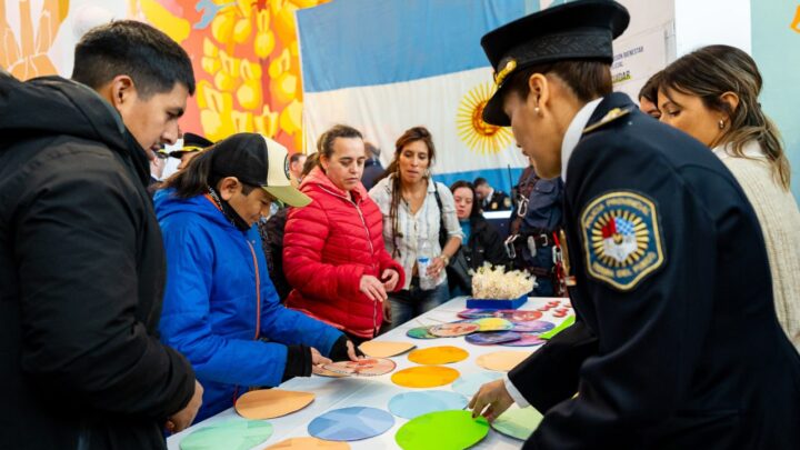 A 140 AÑOS DE SU CREACIÓN LA POLICÍA DE TIERRA DEL FUEGO SIGUE CONSTRUYENDO LAZOS JUNTO A LA COMUNIDAD